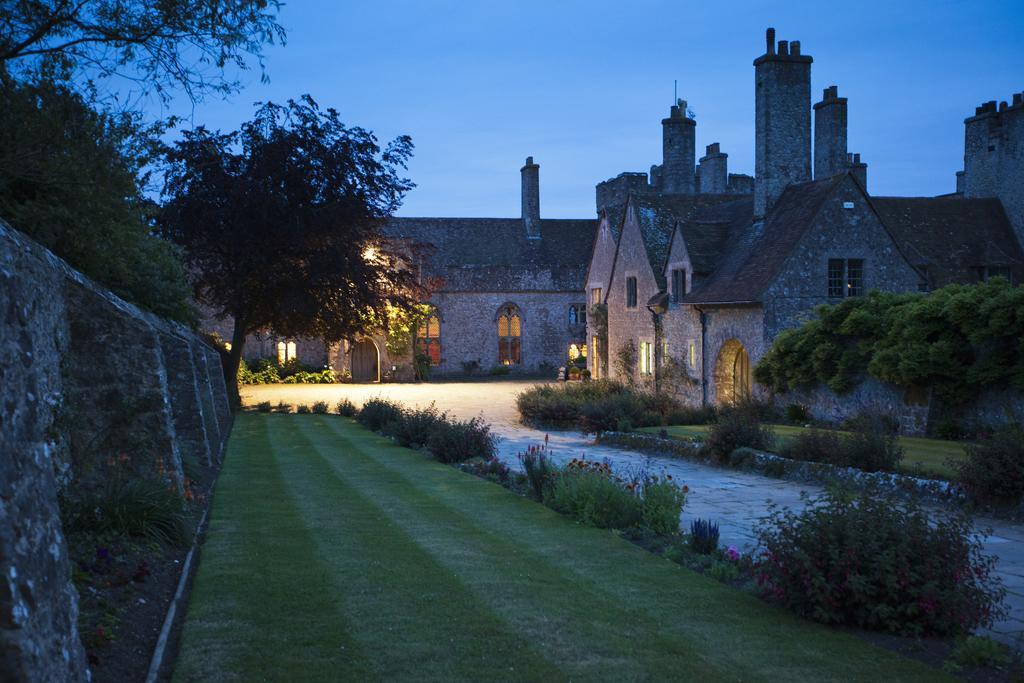 Lympne Castle Cottages 하이드 외부 사진